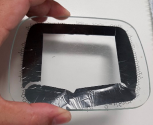 Pourquoi l'objectif de couverture devrait-il être imprimé avec de l'encre anti-UV?